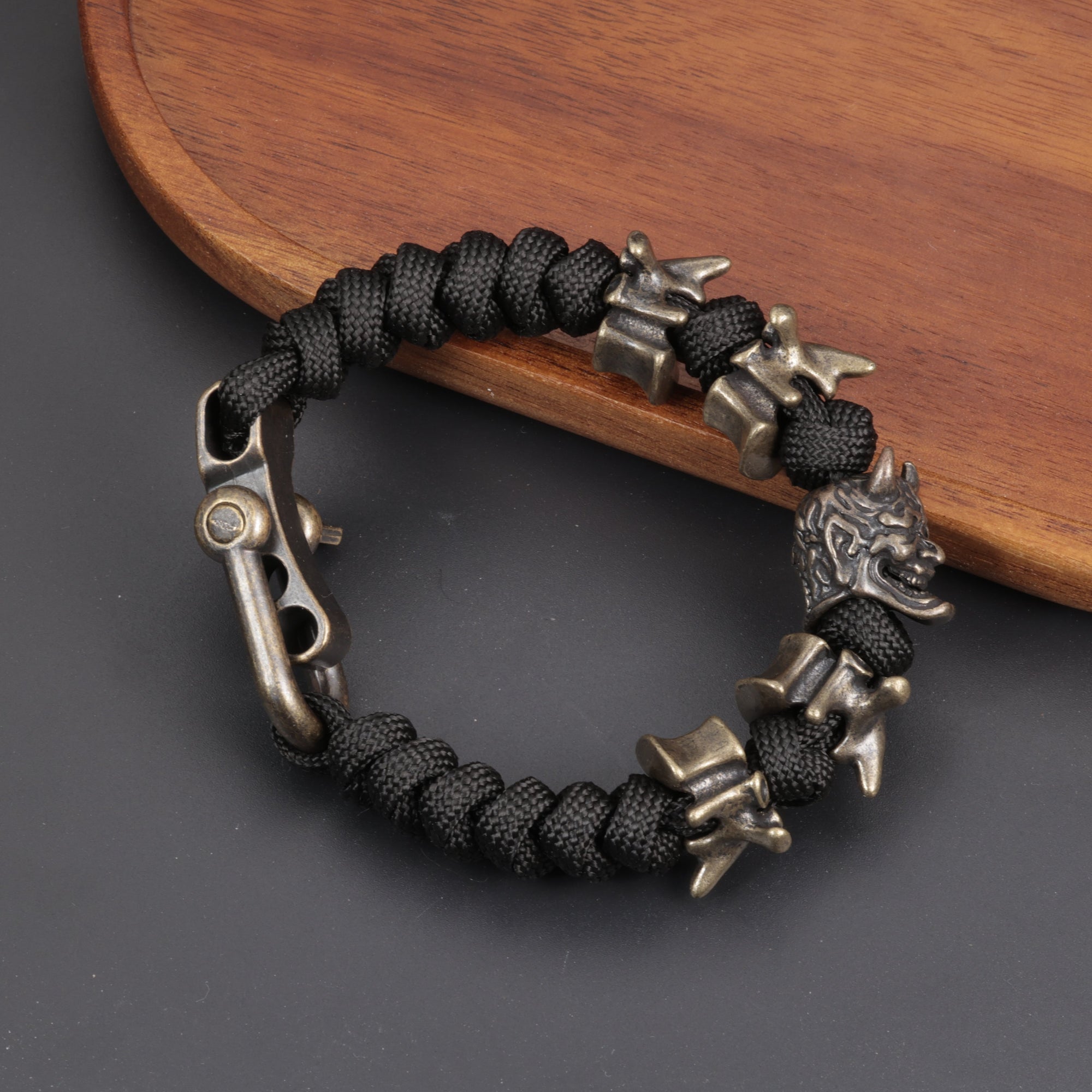 Umbrella cord bracelet "Vertebra" bracelet